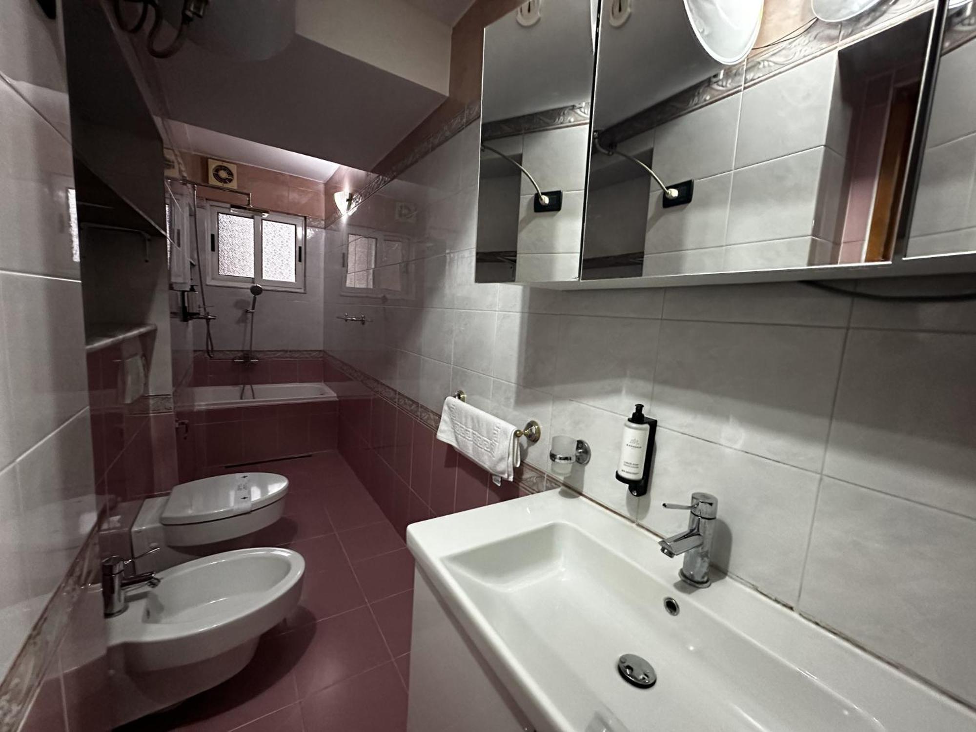 Tirana Treasure: Chic 2Br-Apartment 8Min To Skanderbeg Place 外观 照片